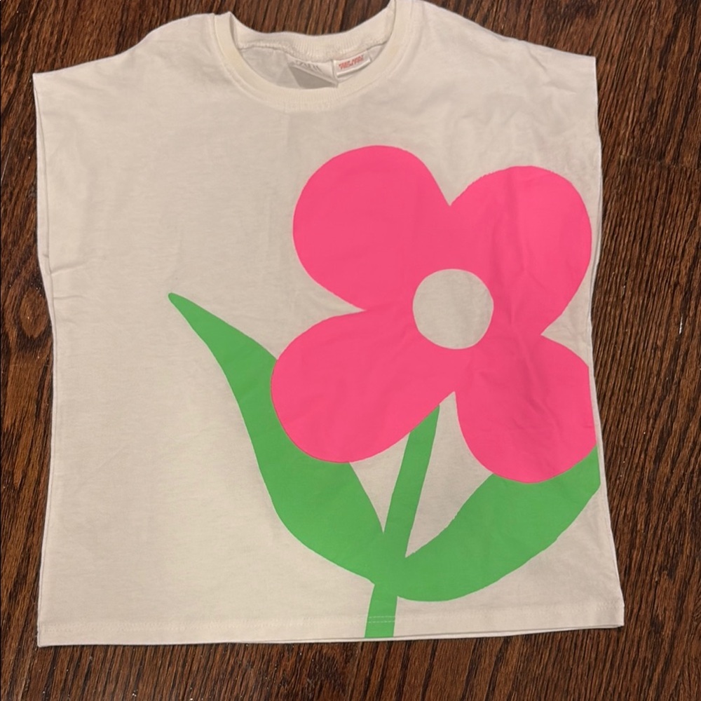 Zara white and pink Short Sleeve Tee with Floral Design sz4-5